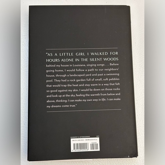 ✨ Britney Spears The Woman in Me book - Picture 2 of 8